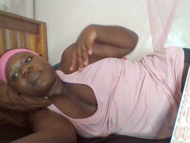 prettybree88 live cam on BongaCams