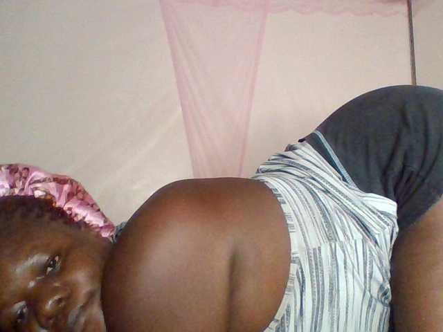 prettybree88 live cam on BongaCams