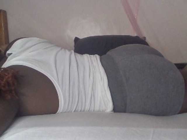prettybree88 live cam on BongaCams