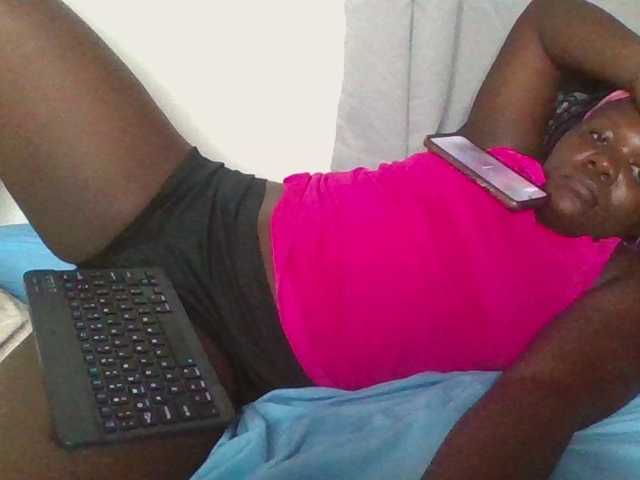 prettybree88 webcam bongacams model stream image