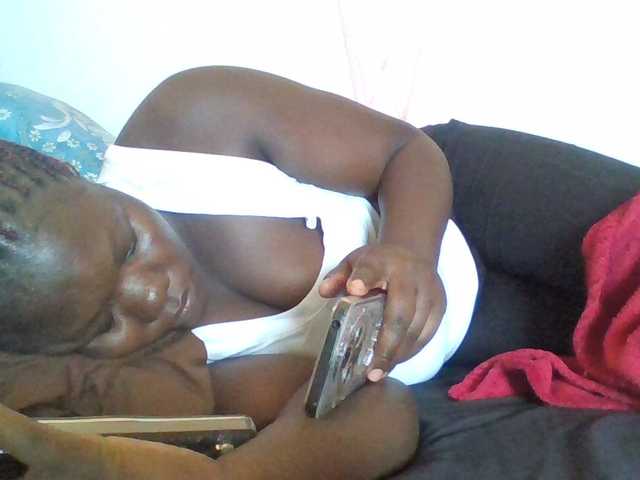 prettybree88 live cam on BongaCams