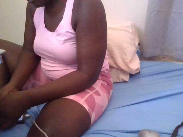prettybree88 live cam on BongaCams
