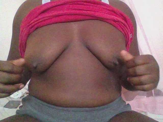 prettybree88 live cam on BongaCams