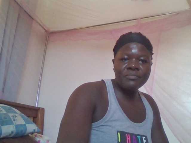 prettybree88 live cam on BongaCams