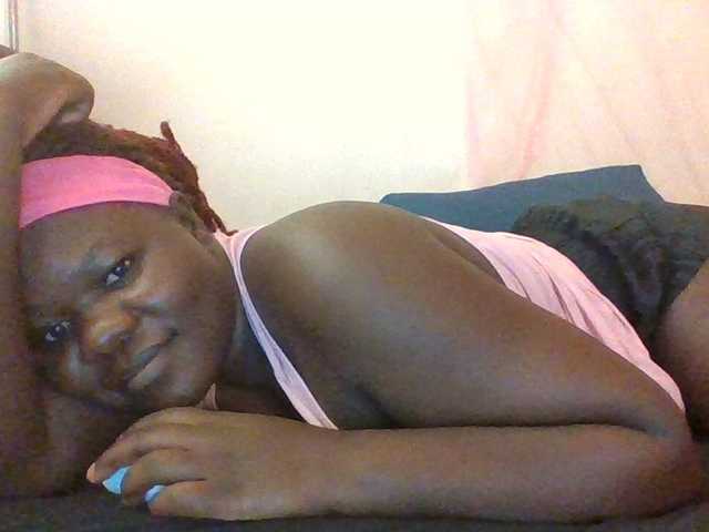 prettybree88 live cam on BongaCams