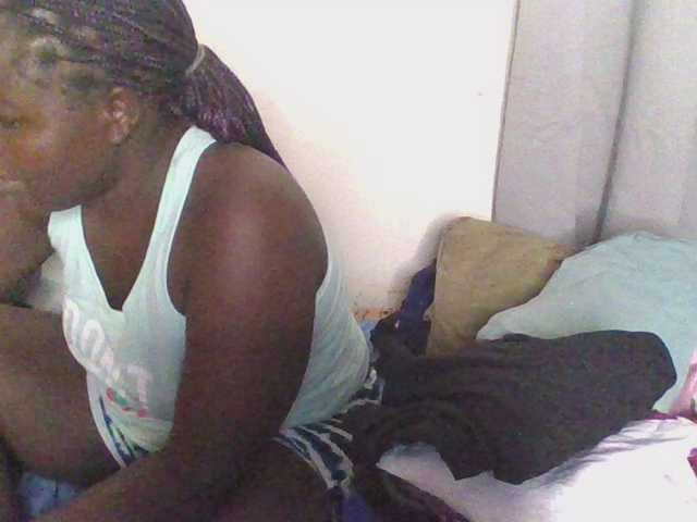prettybree88 live cam on BongaCams