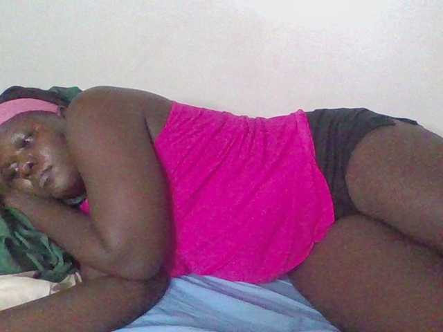 prettybree88 live cam on BongaCams