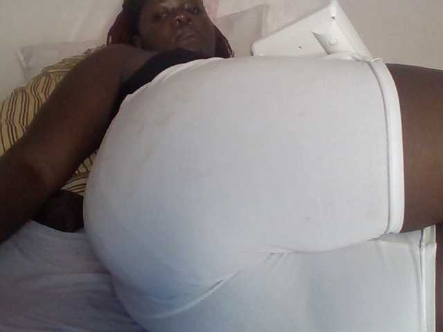 prettybree88 live cam on BongaCams