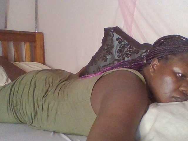 prettybree88 live cam on BongaCams