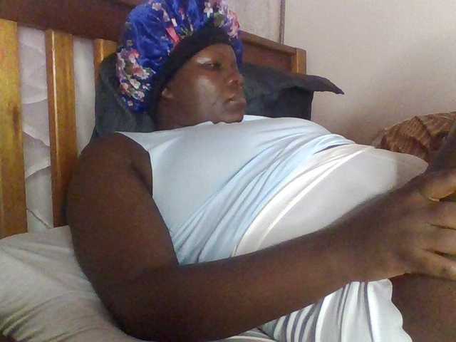prettybree88 live cam on BongaCams