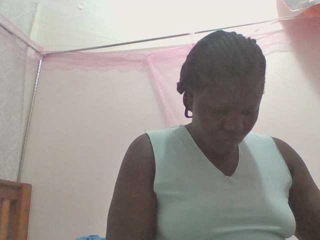 prettybree88 live cam on BongaCams