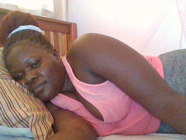 prettybree88 live cam on BongaCams