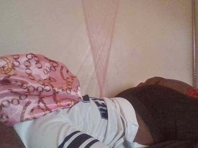 prettybree88 webcam bongacams model stream image