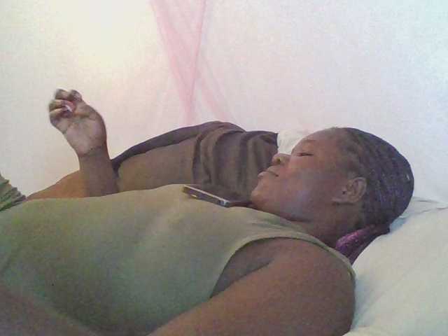 prettybree88 live cam on BongaCams