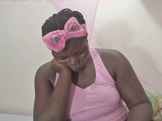 prettybree88 live cam on BongaCams