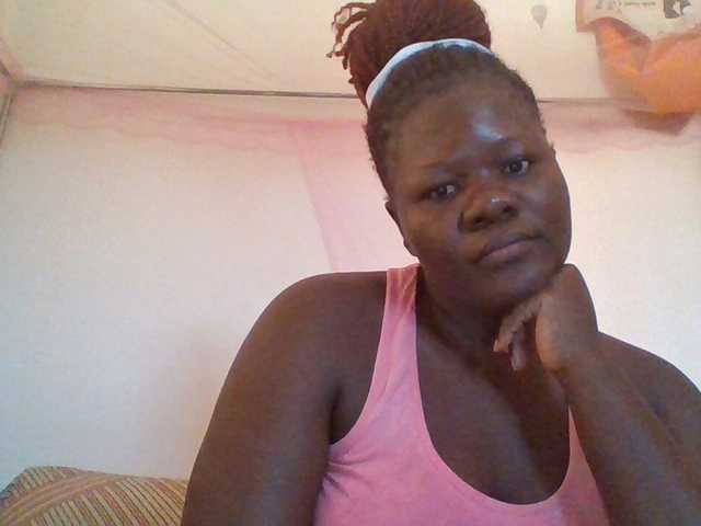 prettybree88 live cam on BongaCams