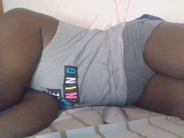 prettybree88 live cam on BongaCams