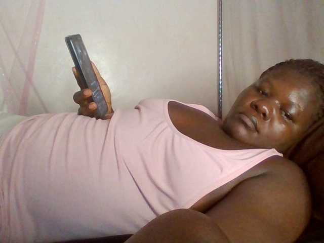 prettybree88 live cam on BongaCams