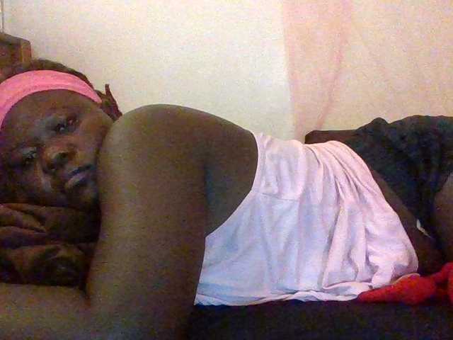 prettybree88 live cam on BongaCams