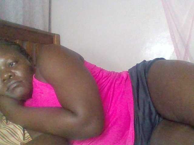 prettybree88 live cam on BongaCams
