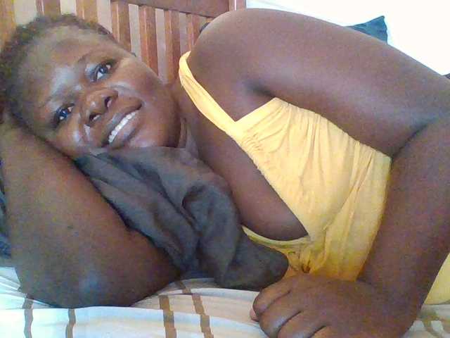prettybree88 live cam on BongaCams