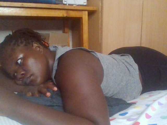 prettybree88 live cam on BongaCams