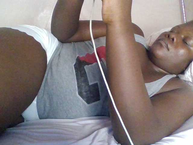prettybree88 live cam on BongaCams