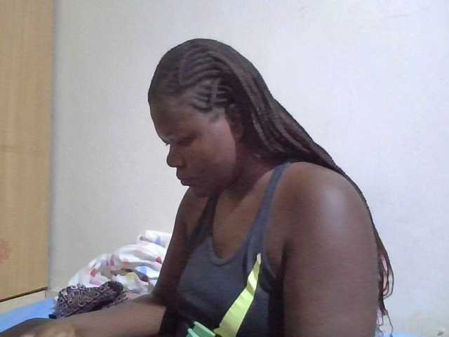 prettybree88 live cam on BongaCams
