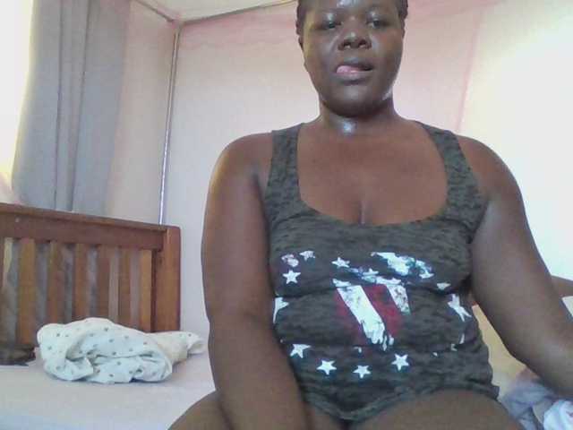 prettybree88 live cam on BongaCams