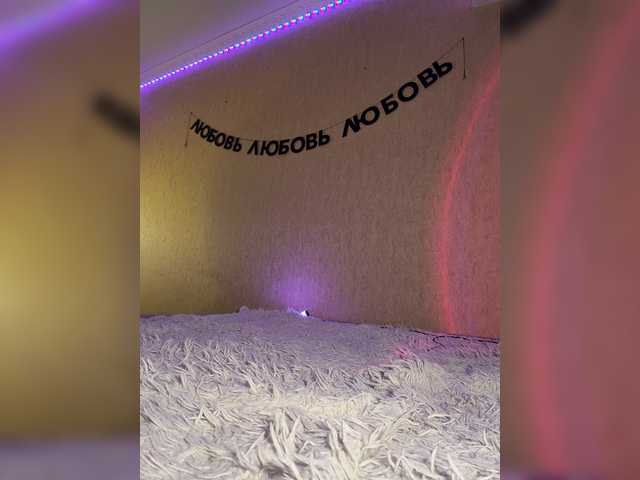 MikkiSweetie live cam on BongaCams
