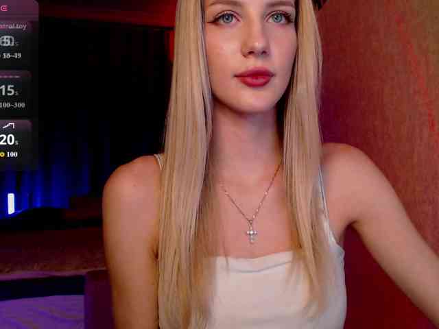 MikkiSweetie webcam