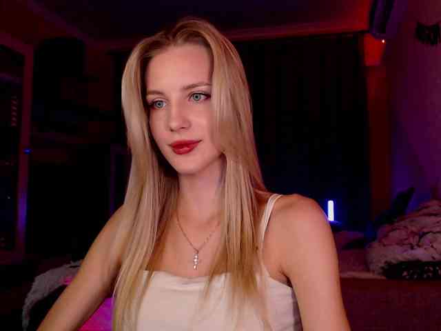 MikkiSweetie webcam