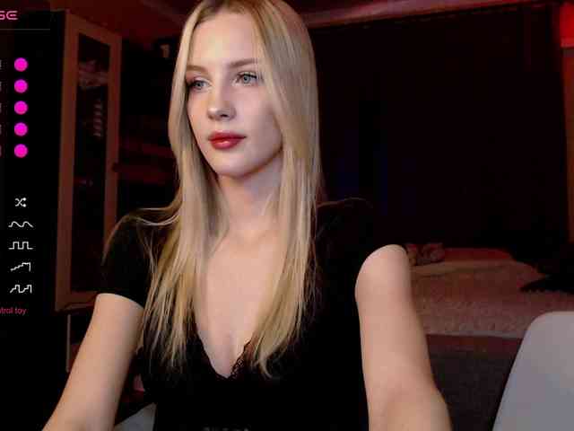 MikkiSweetie Sex Cam Show