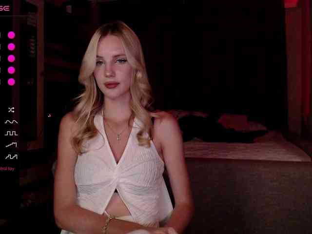 MikkiSweetie Sex Cam Show