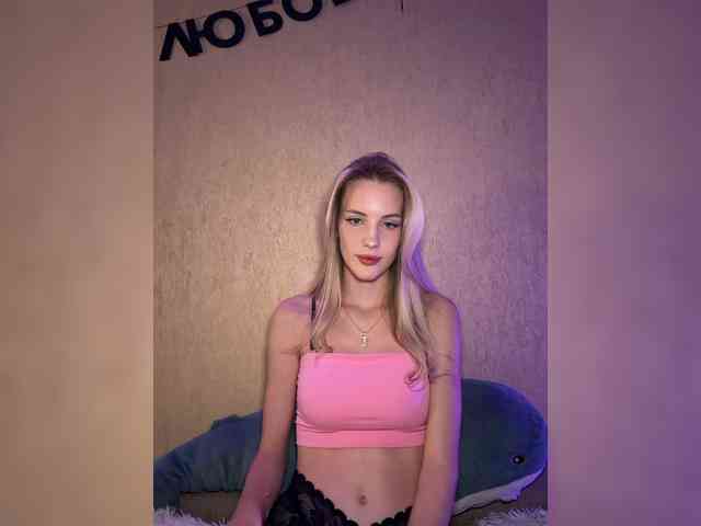 MikkiSweetie webcam