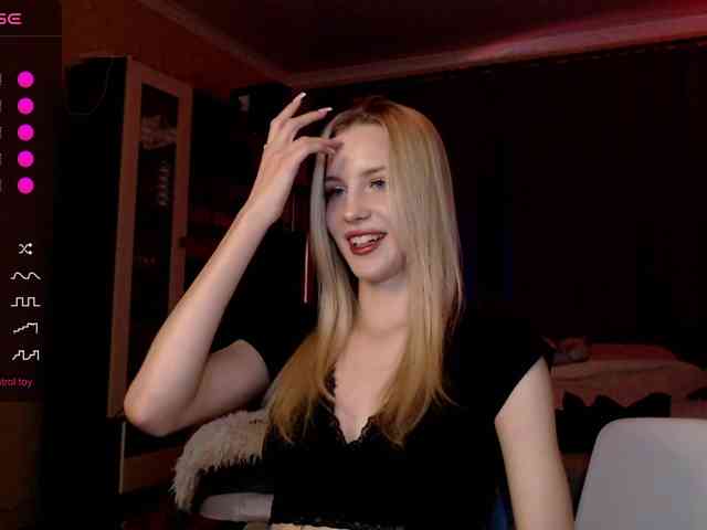 MikkiSweetie Sex Cam Show