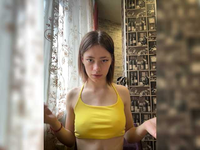 18YoungPussy18 live cam on BongaCams