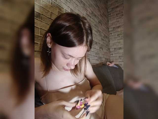 18YoungPussy18 live cam on BongaCams