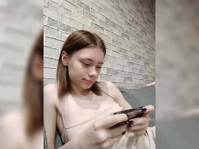 18YoungPussy18 live cam on BongaCams