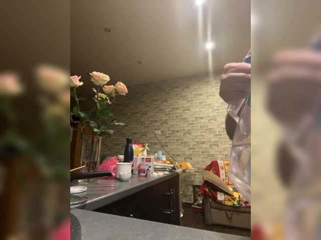 18YoungPussy18 live cam on BongaCams