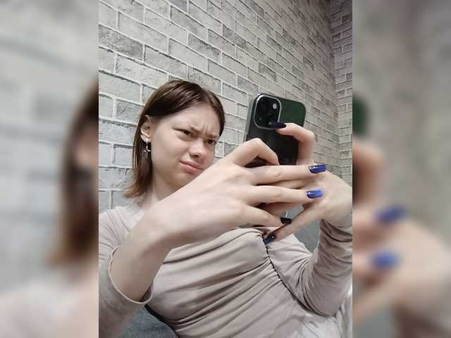 18YoungPussy18 live cam on BongaCams