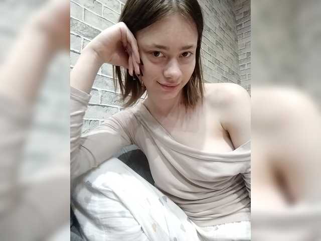 18YoungPussy18 live cam on BongaCams