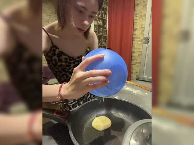 18YoungPussy18 live cam on BongaCams