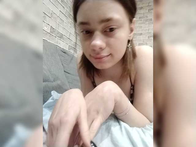 18YoungPussy18 live cam on BongaCams
