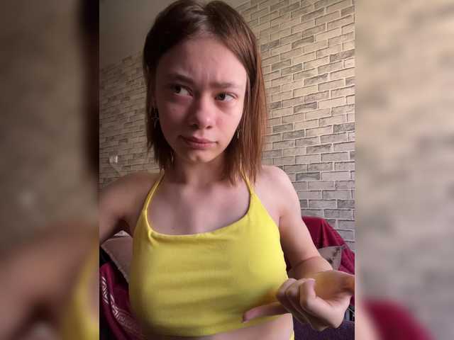 18YoungPussy18 live cam on BongaCams