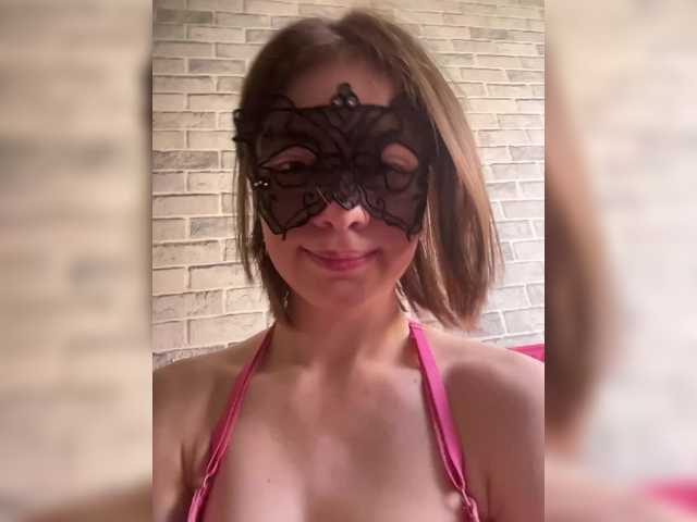 18YoungPussy18 live cam on BongaCams