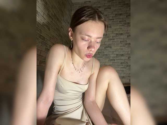 18YoungPussy18 live cam on BongaCams