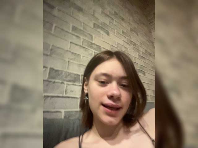 18YoungPussy18 live cam on BongaCams