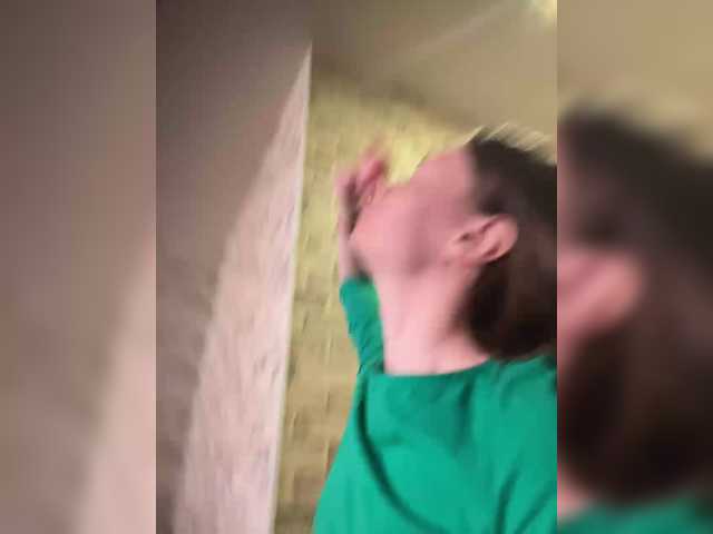 18YoungPussy18 live cam on BongaCams