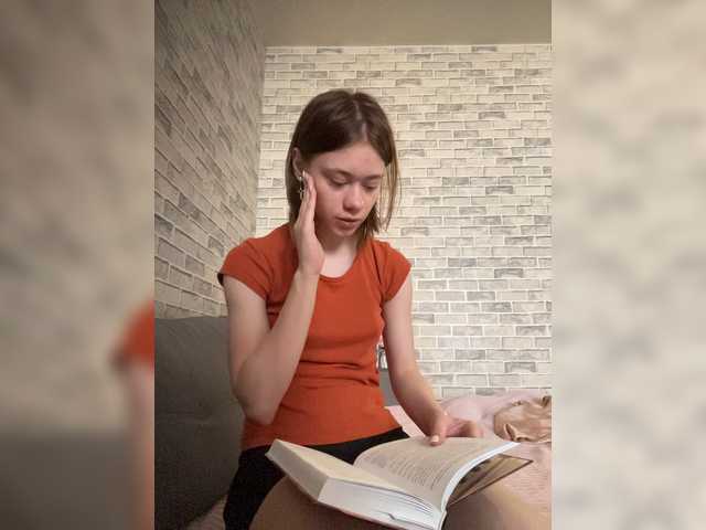 18YoungPussy18 live cam on BongaCams